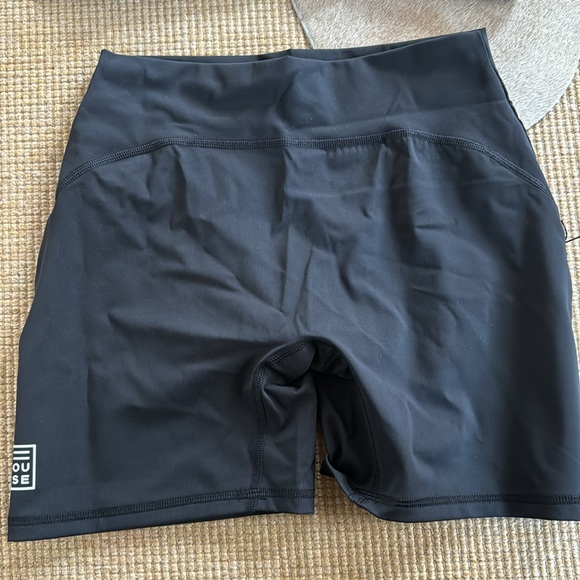 HOUSESculpt 5.5" Bike Short and Racerback Bra - Picture 4 of 6